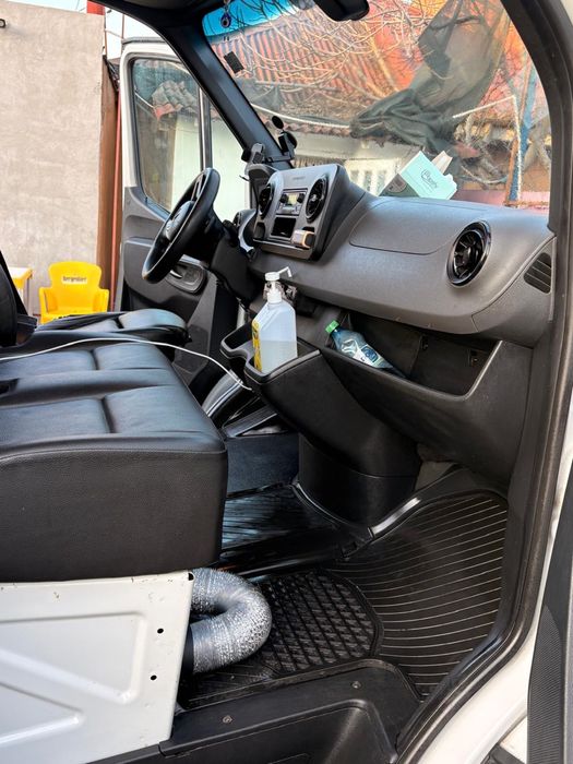 Mercedes sprinter