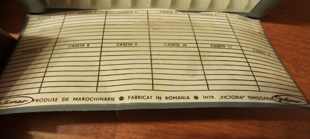 Lot 7 gentuțe pentru casete audio