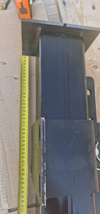 Picior sprijin remorca 14 tone pret 1200 lei se poate trimite prin cur