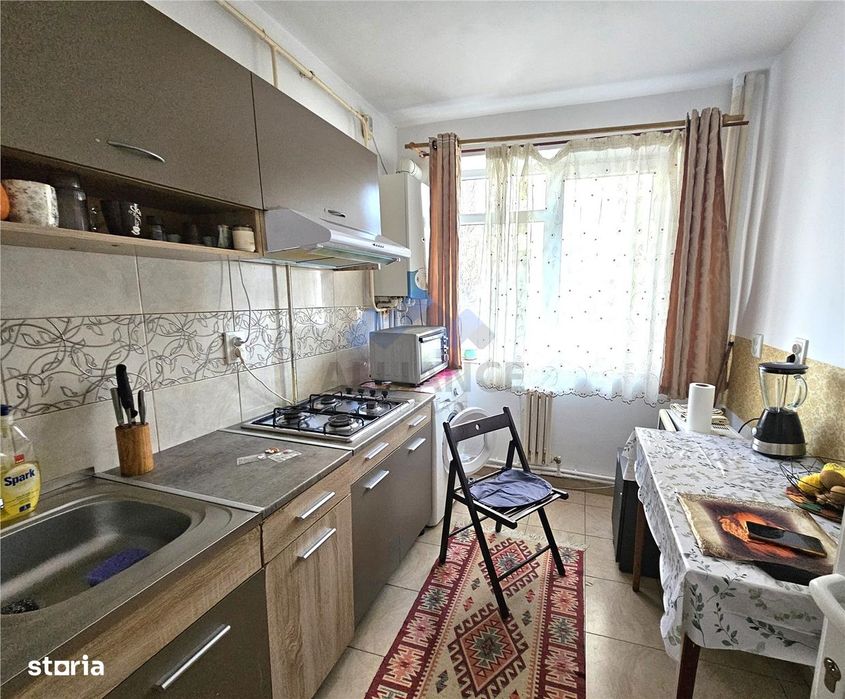 Piata Voievozilor, apartament cu 2 camere, decomandat