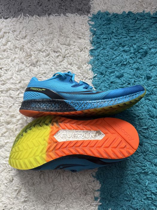Vand Saucony everun