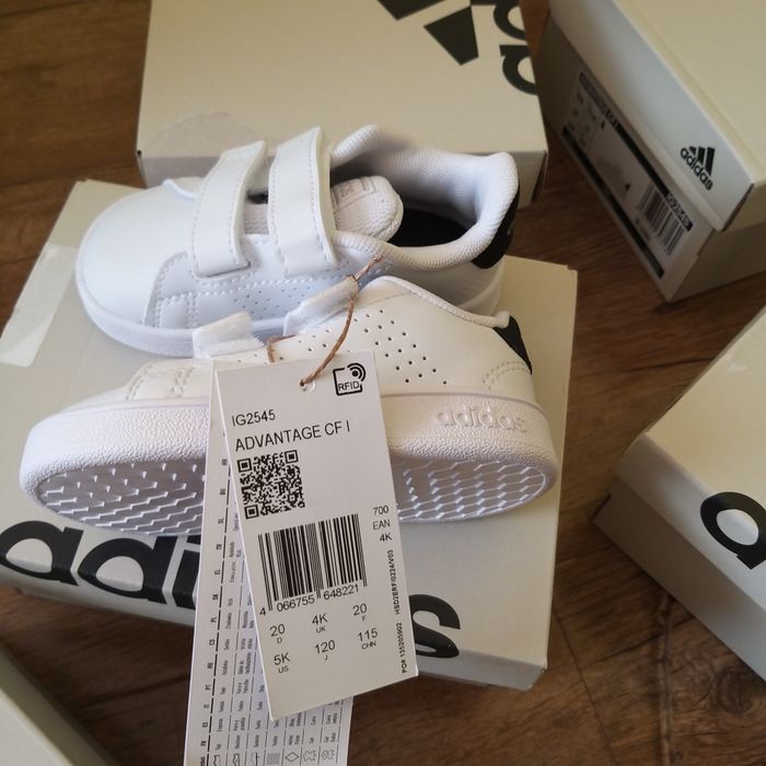 Adidas din piele