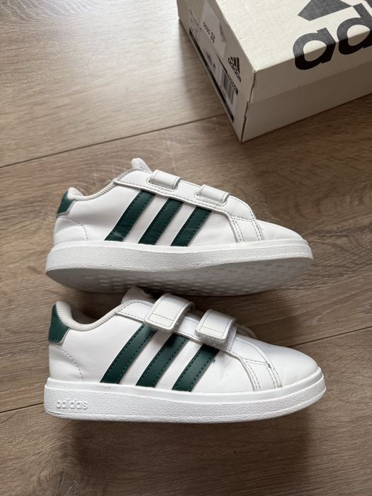 Детски спортни обувки Adidas