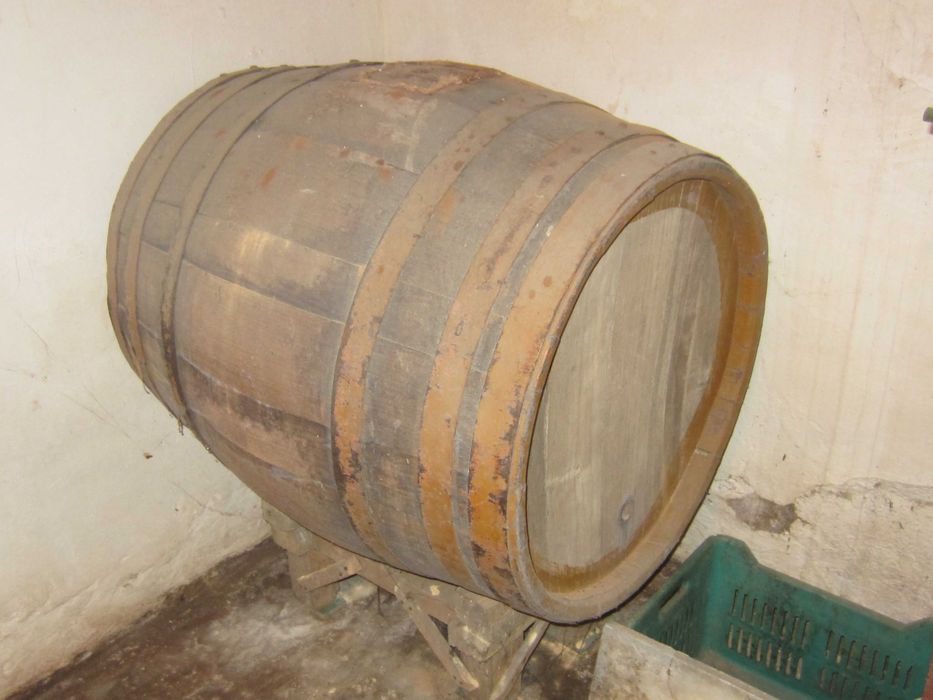 Дъбова бъчва за вино