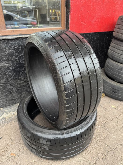 Vând 2 cauciucuri Michelin pilot sport 4s 285 30 20 dot 2023