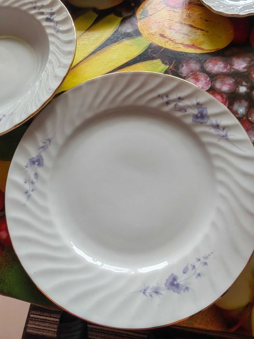 Комплект за хранене от 24 части