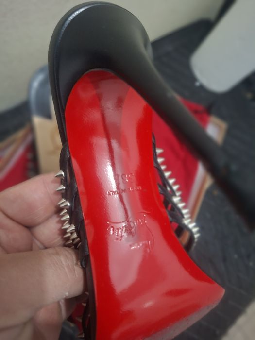 Pantofi Cristian Louboutin pentru fete stilate nr 38
