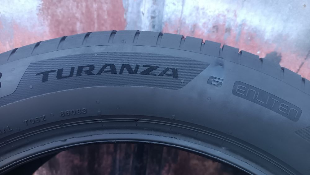 235/55/20 Bridgestone Дот 3724