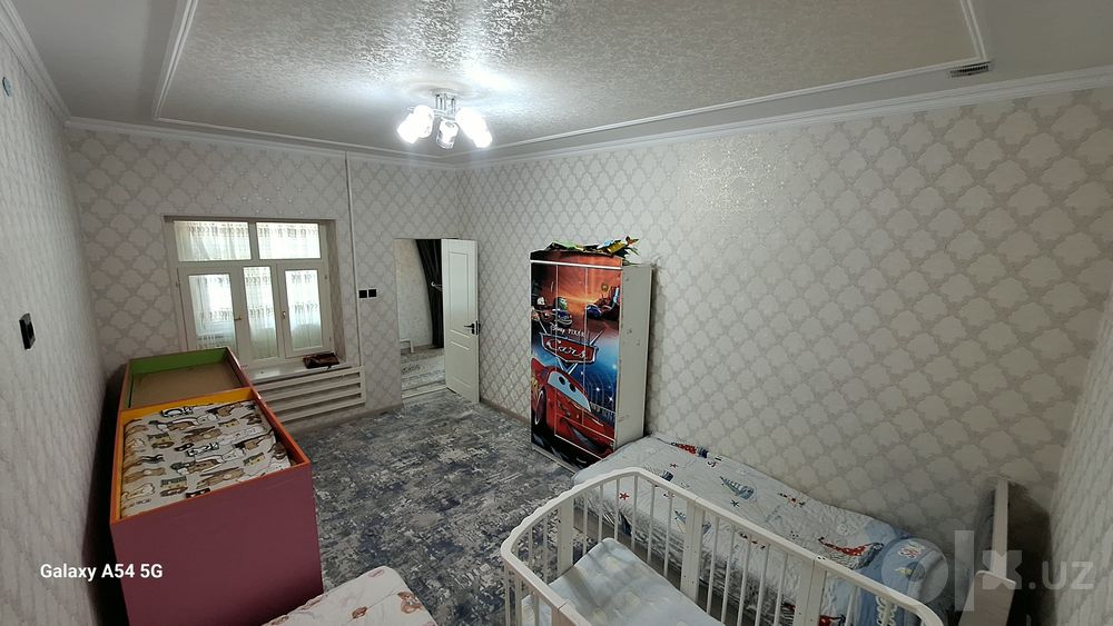 Futsitiy  yonidan Yangihayot tumanidan xovli 4.20 sotix 4 xona sotila