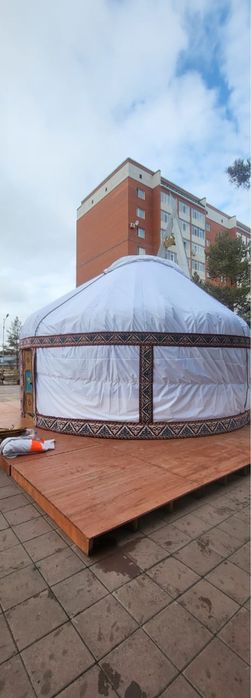 Юрта (новая, выстовочная)