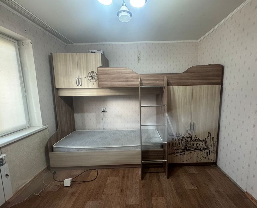 Продам детскую этажную  кровать