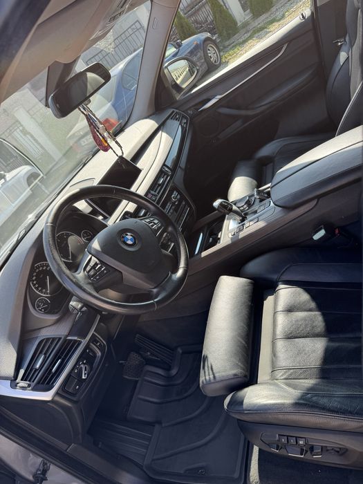 Bmw x5 motor 3000 an 2015 stare impecabila 4x4