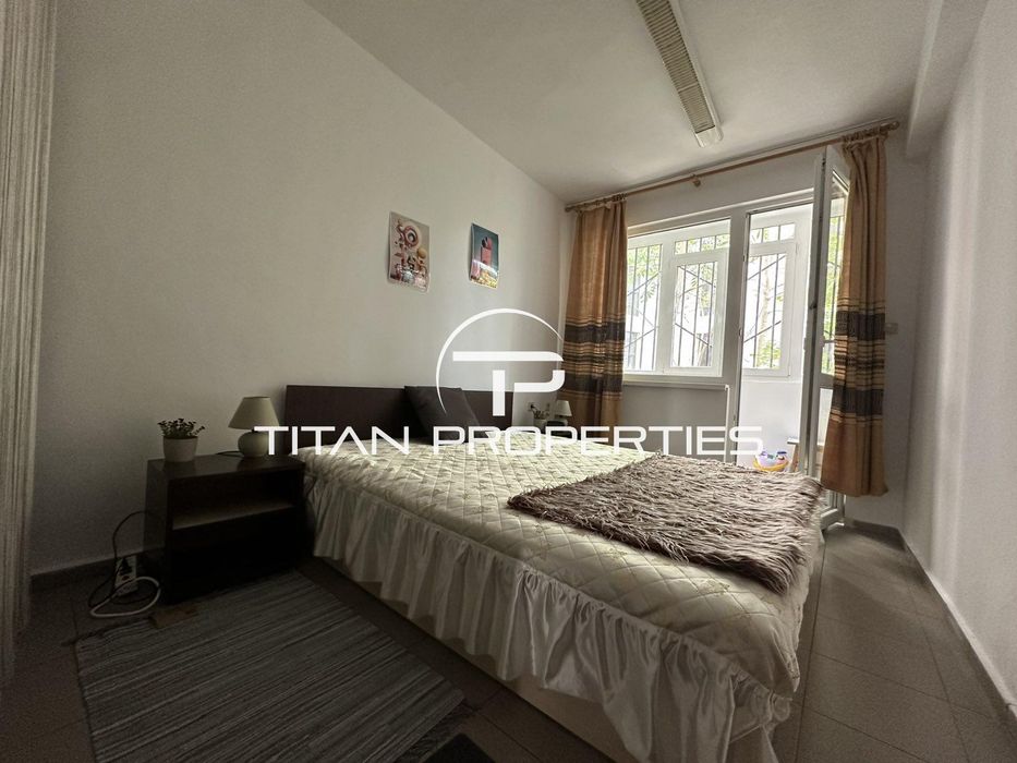 Дава се под наем Двустаен апартамент в Бургас, Център - 52 кв.м за 459 € - Снимка #3