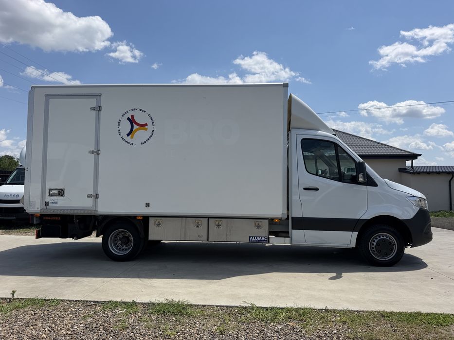 Mercedes Sprinter 519 CDI 3.0 V6 2020 Cat. B 3.500 kg Lift Dhollandia 750 kg 419 518 iveco