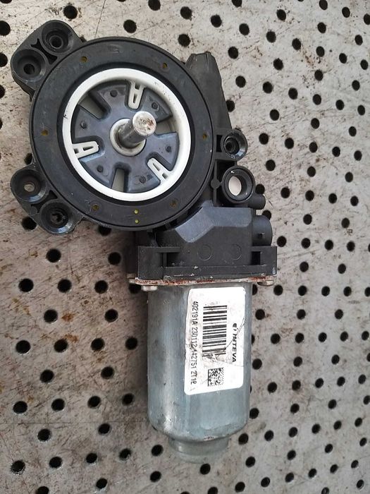 Motoras macara stanga spate nissan qashqai j10 +2 facelift 402191a