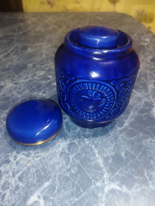 Банка (чайница) для сухих смесей.