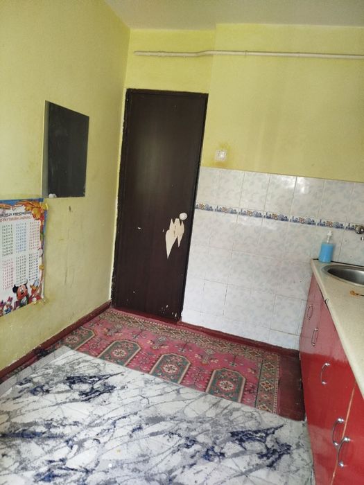 1 honali uy sotiladi  Chilonzor tuman  cho’ponota kochasi 8 dom