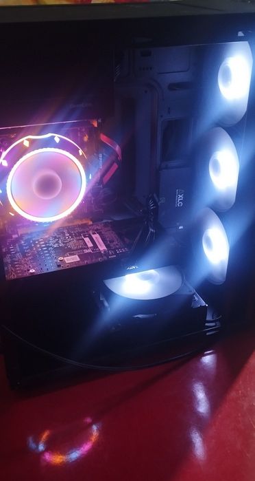 Full Kamplekt Sborka  RX 8GB Manitor 27 Full HD