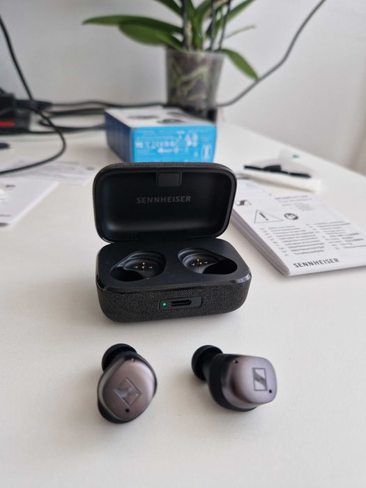 Безжични слушалки Sennheiser MOMENTUM True Wireless 4 Нови Гаранция