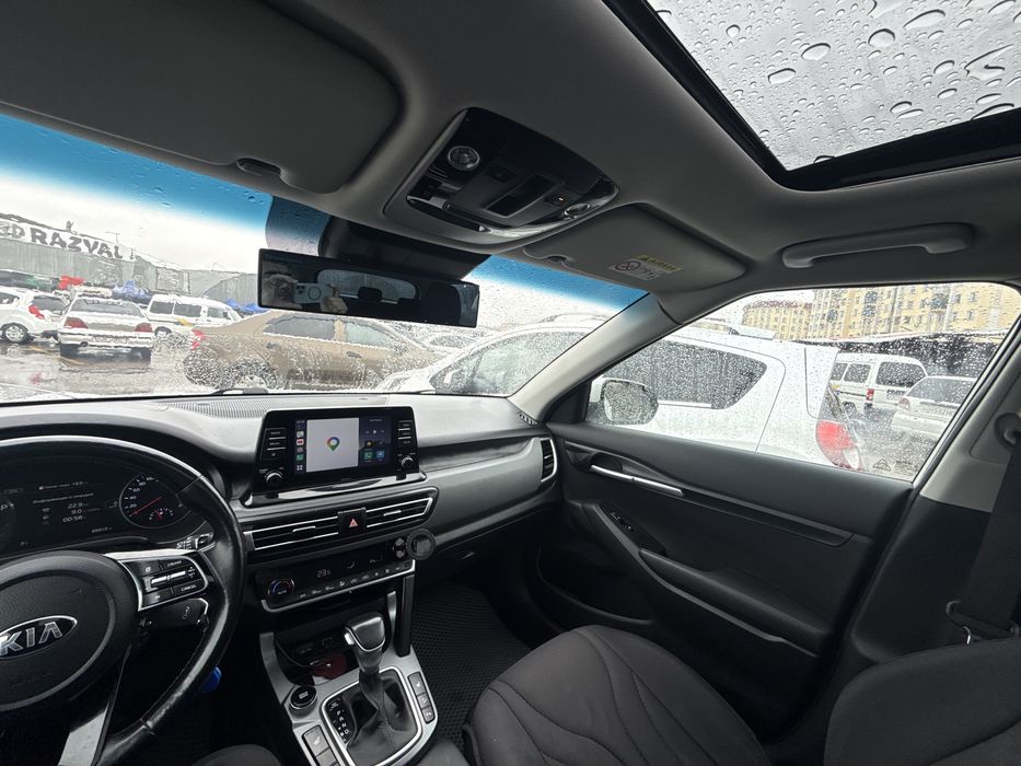 Kia seltos srochna sotiladi