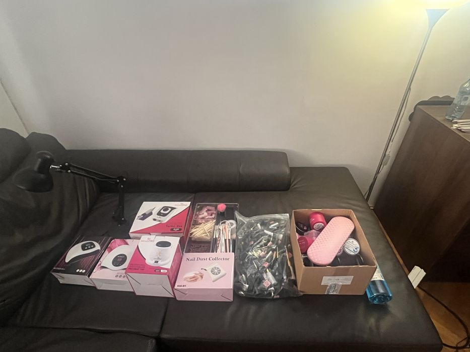 Kit complet manichiură+ masă profesională de unghii- gata de lucru
