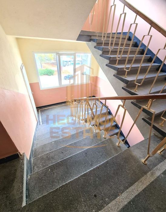 Продава се Тристаен апартамент в Варна, Левски - 68 кв.м за 2758 €/кв.м - Снимка #5