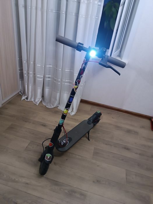 Продам электросамокат