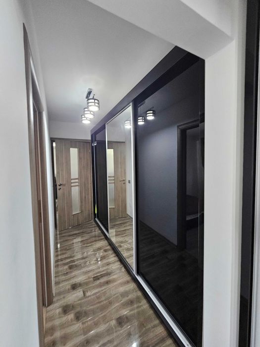 Vand  Apartament 3 camere
