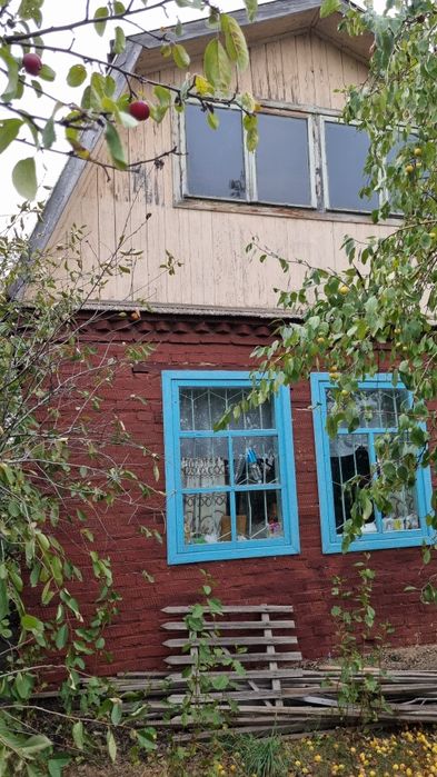 Продам дачу с баней и гаражом