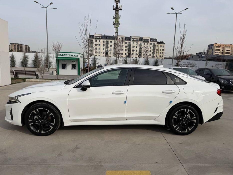 Kia k5 2022 yil tozza