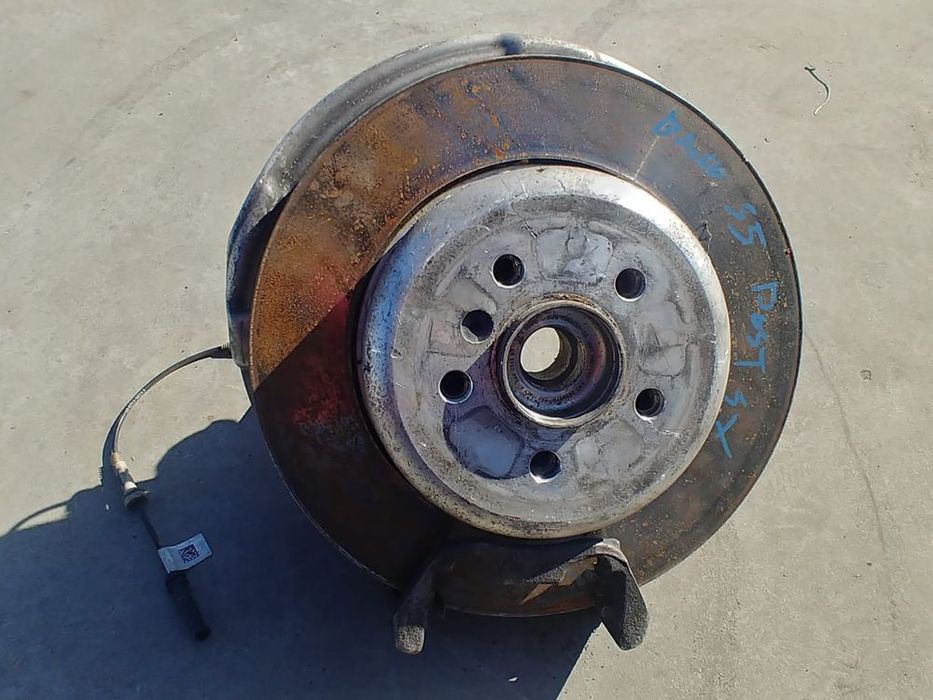 fuzeta stanga spate 3.0 d  bmw seria 5 g30 62165410