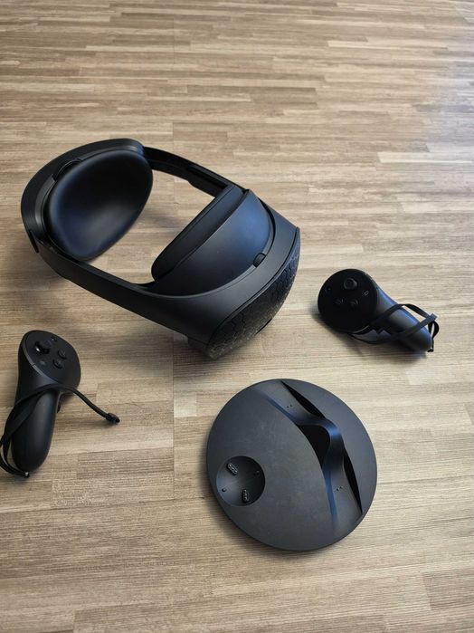 Очки виртуальной реальности Meta Quest Pro+Oculus link кабель, сумка.