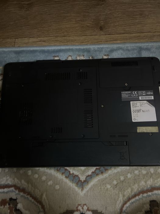 Нотбук FUJITSU..