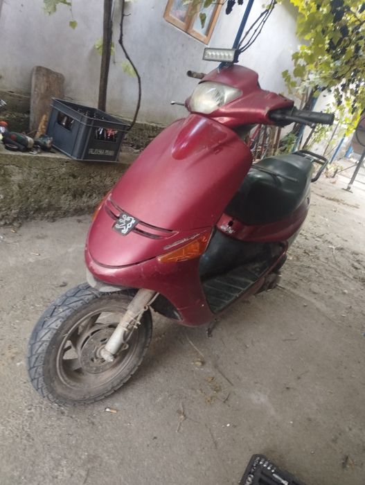 Vând Peugeot Zenith