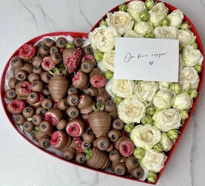 Фруктовые букеты корзины