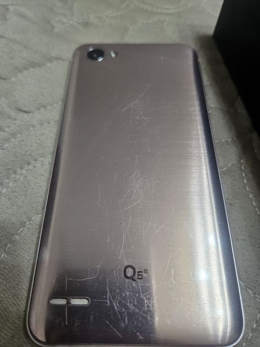Телефон LG Q6a 16 гб
