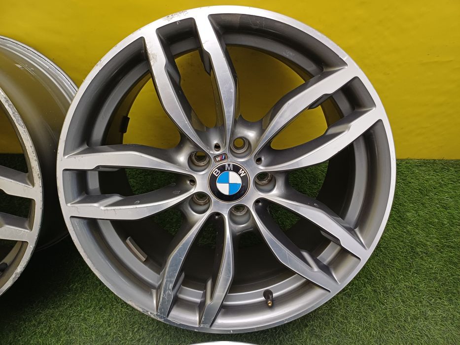 Диски R19 5x120 на BMW разноширокие.