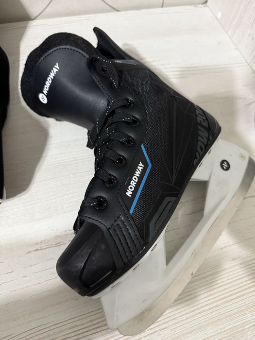 Коньки 39 размер.