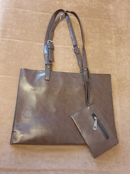 Geantă piele ecologică culoare maro închis