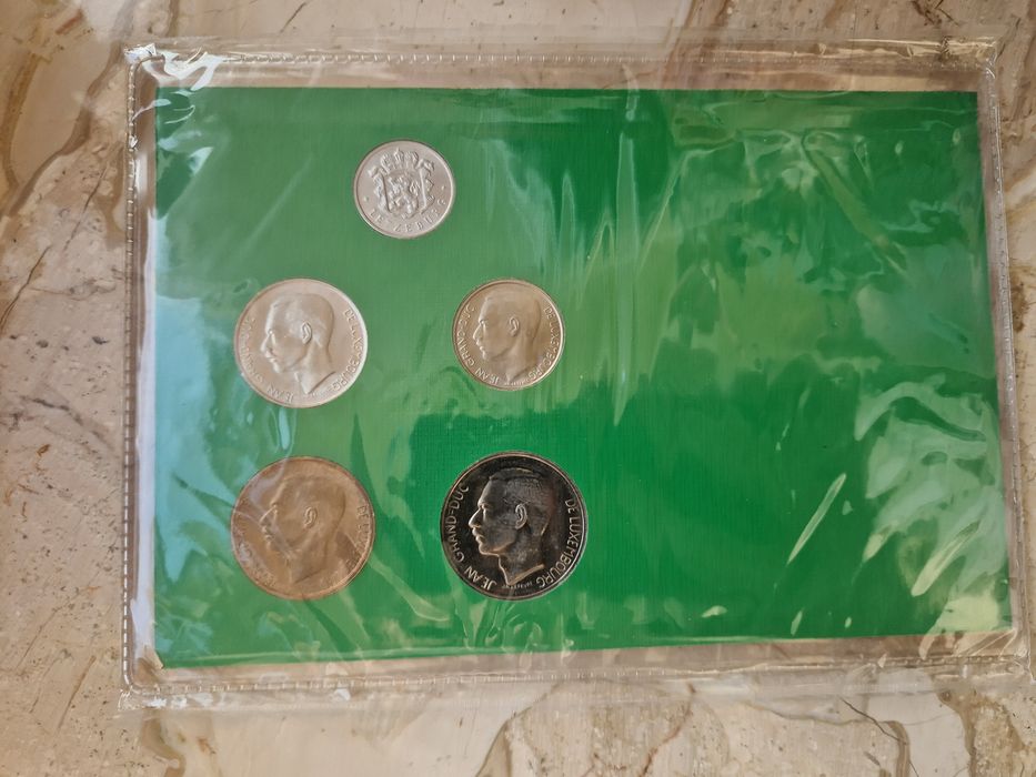 Световни сетове монети