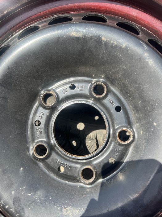 Штампованные диски BMW