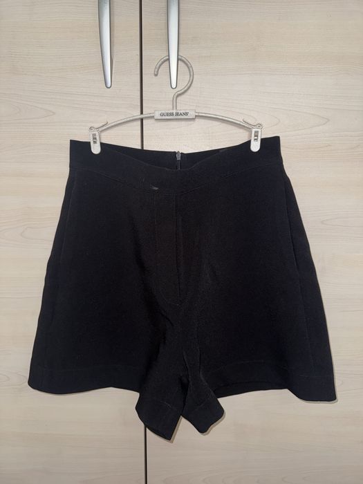 Черни официални къси панталонки NIKOLE COLLECTION