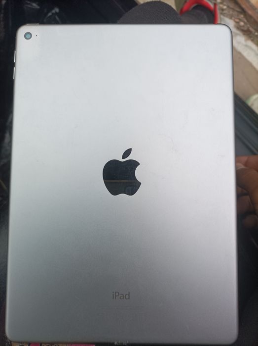 Продавам Ipad на части