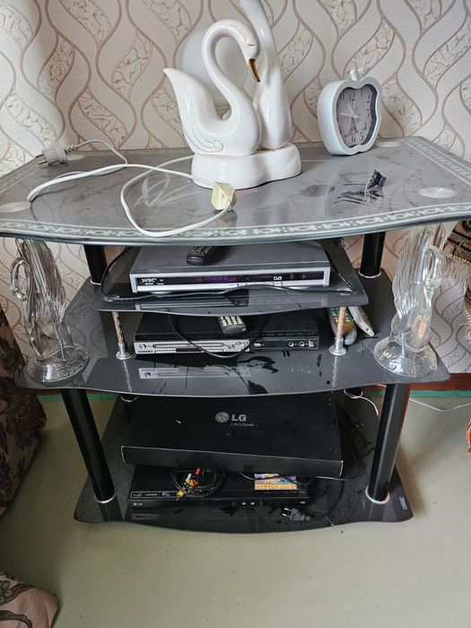 Телевизор ТВ TCL с DVD и тумбами