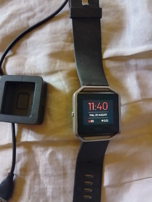 Ceas inteligent Fitbit Blaze,monitorizare puls fitnes,etc