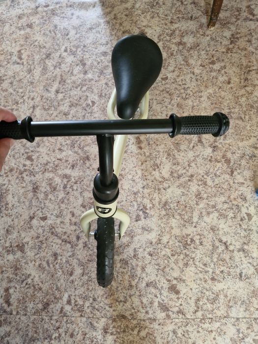 Продам новую беговел