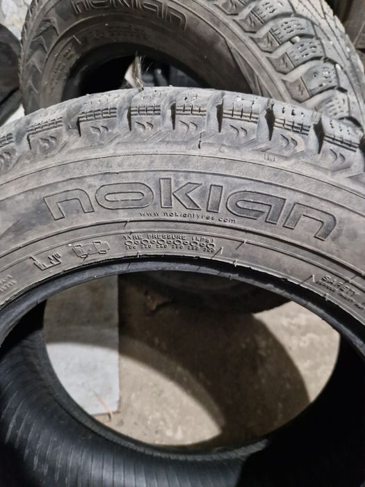 Продам покрышки Нокиан