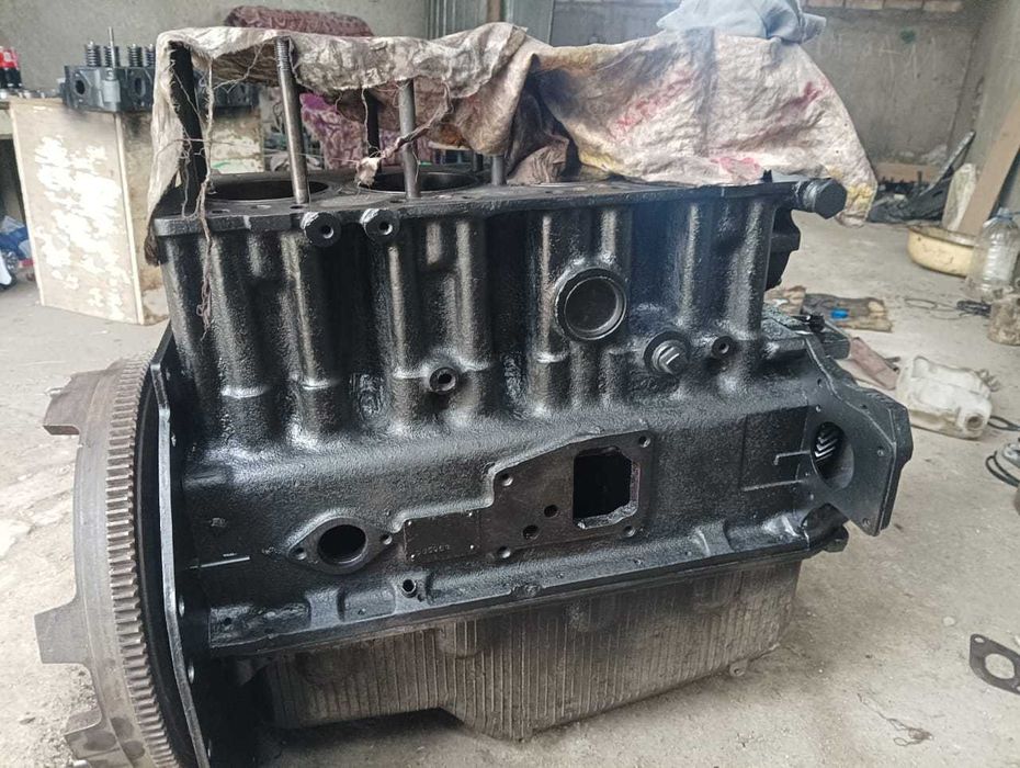 Двигатель МТЗ-80 с КПП в сборе