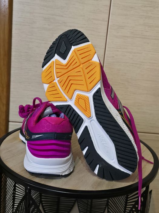 Adidasi sport  New Balance Vazee, marime 40