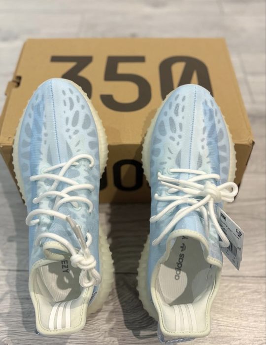 Adidas Yeezy Boost 350 V2 Mono Ice